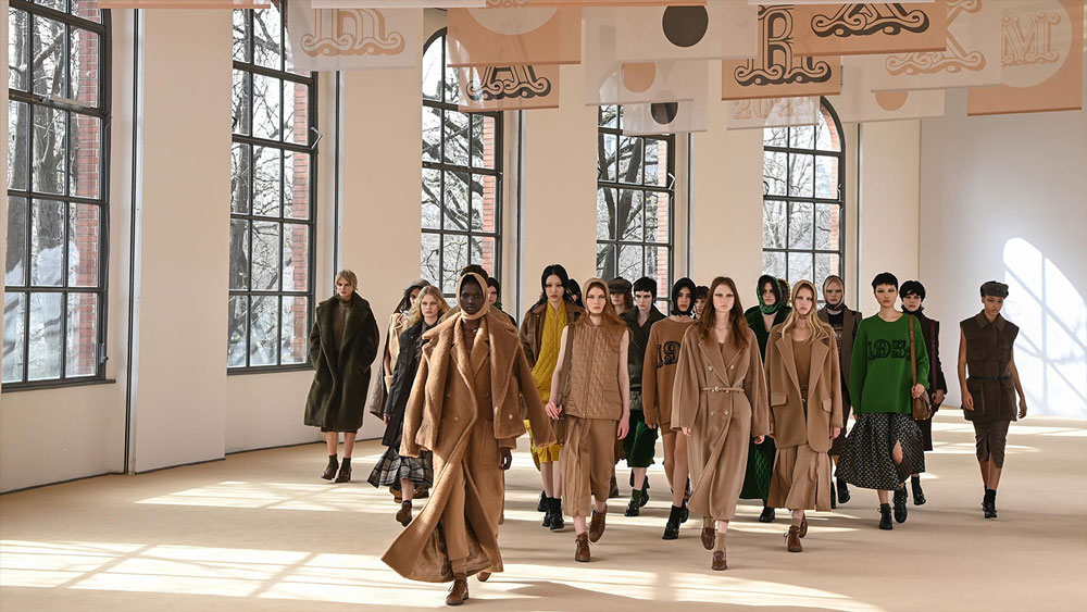 막스마라 FW21 런웨이 쇼